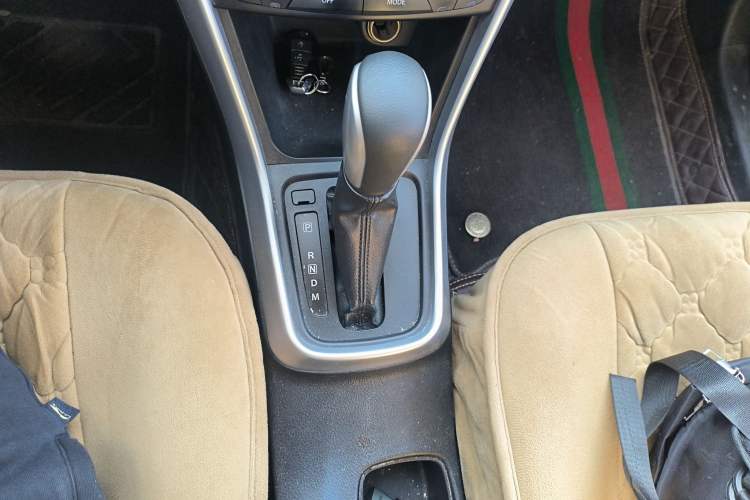 Used Suzuki S-Cross 2014 1.6L CVT Two-Wheel Drive Elite Version
