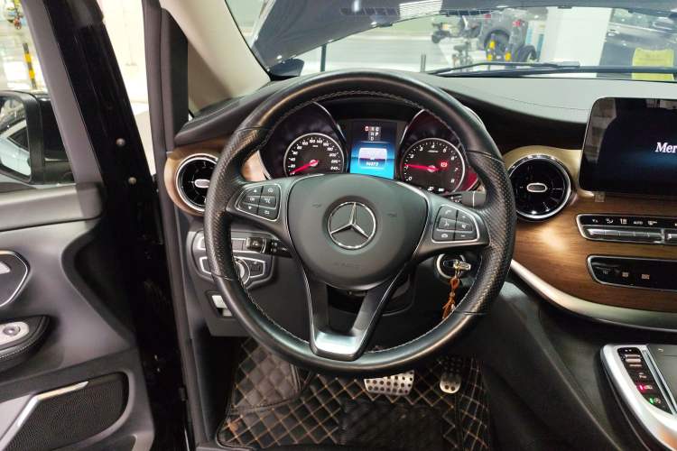 Used Mercedes-Benz V-Class 2020 V 260 Prestige Edition