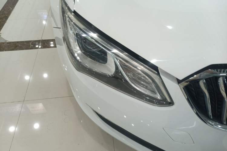 Used Buick GT 2016 15N Automatic Elite Edition Right Front Headlight