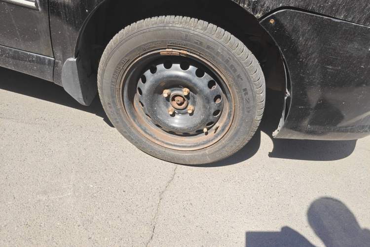 Used Chery Cowin 2 2010 1.5L Manual Standard Edition Right Front Wheel Hub