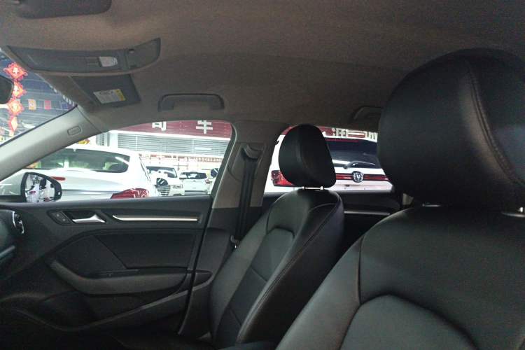 Used Audi A3 2018 30th Anniversary Edition Sportback 35 TFSI Ambition Model Headliner