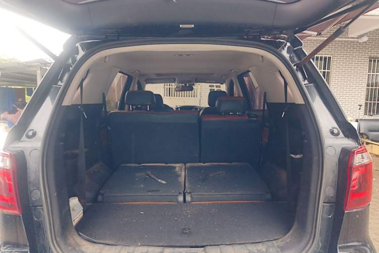 Used CHANGAN OSHAN CX70 2018 CX70T 1.5T Automatic Tianqing Edition Trunk