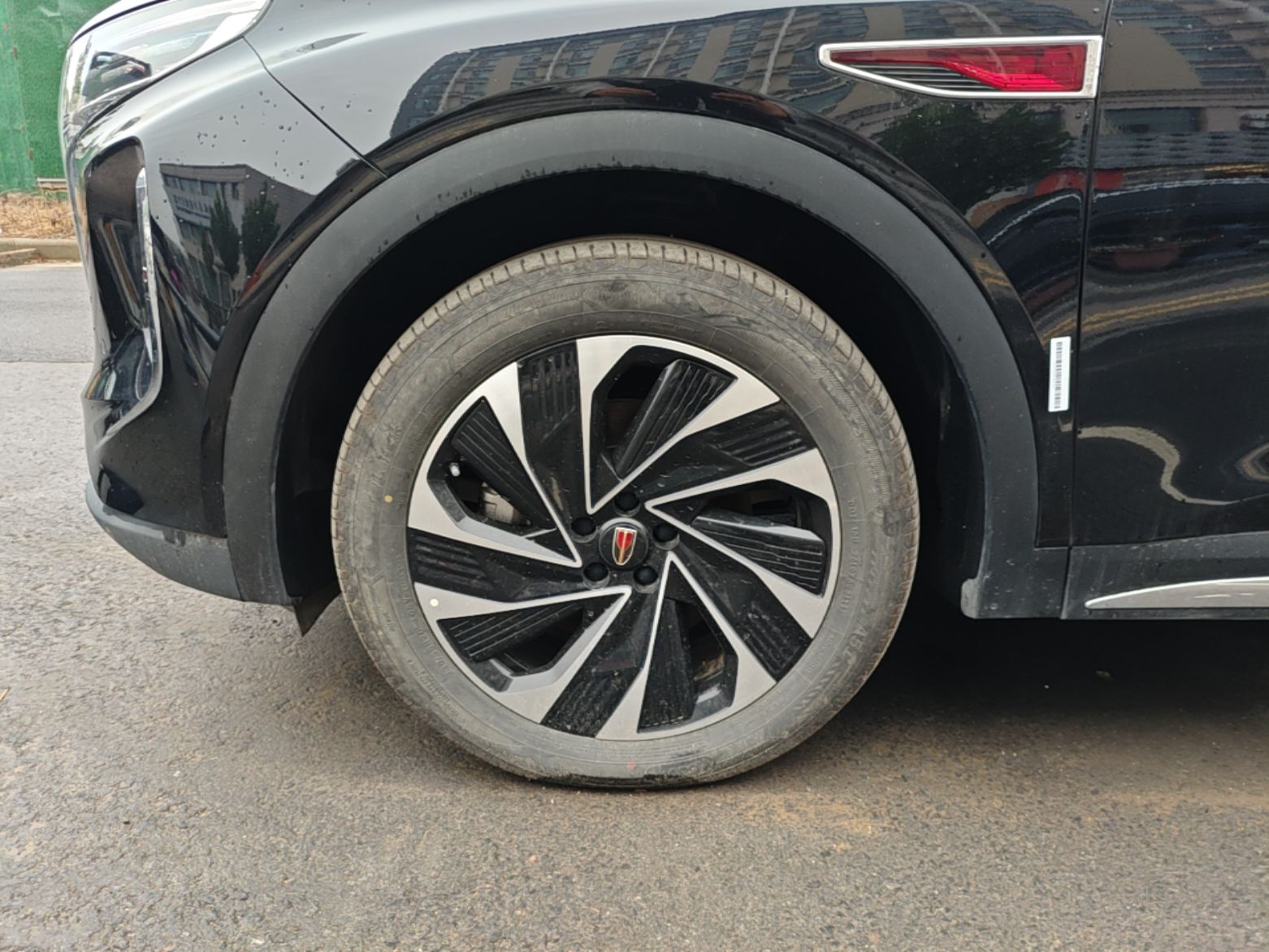 Hongqi HS7 PHEV 2024 2.0T PHEV Four-Wheel Drive Flagship Edition 6 Seats — снимка 10