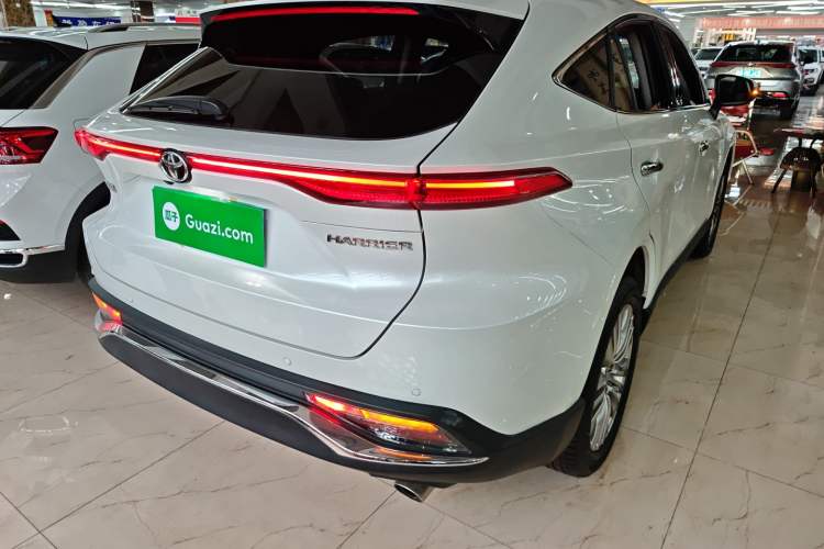 Used Toyota Harrier 2022 2.0L CVT Two-Wheel Drive Deluxe Edition