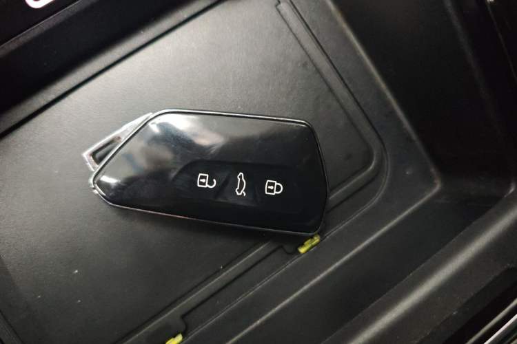 Used Volkswagen Tavendor 2023 380TSI Four-Wheel Drive R-Line Cruise Edition Interior 1