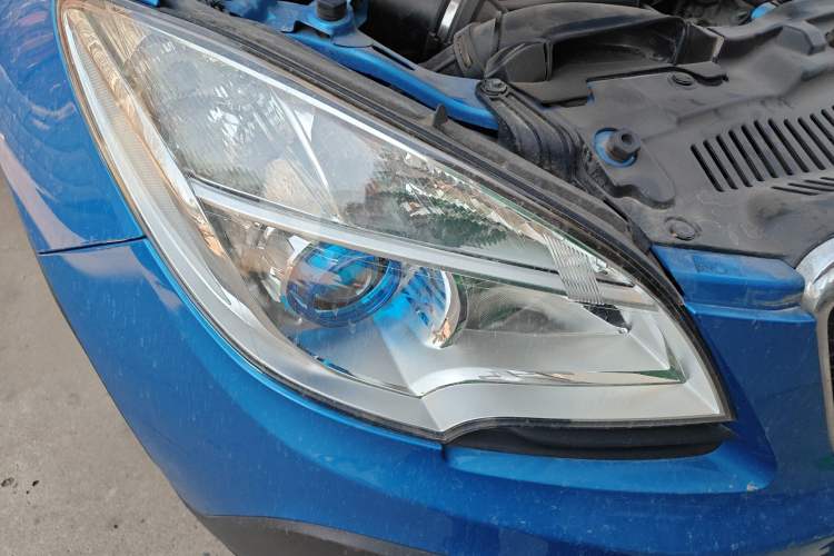 Used Buick Encore 2015 1.4T Automatic Two-Wheel Drive Urban Leading Model Right Front Headlight