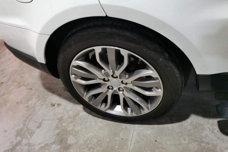 Used Land Rover Range Sport 2016 3.0 SC V6 HSE DYNAMIC Right Rear Wheel Hub