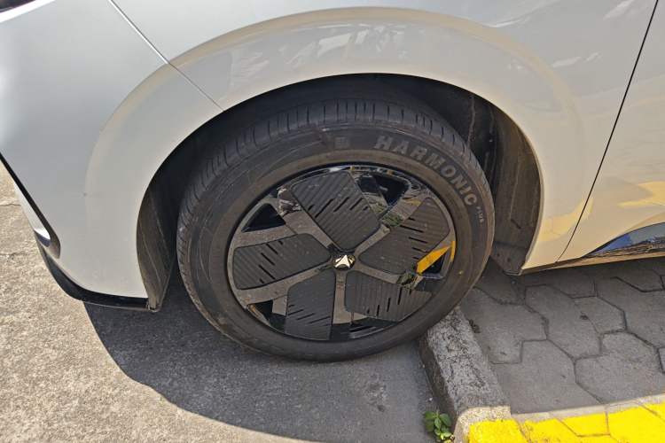 Used ARCFOX T1 2025 Model 425 PRO
