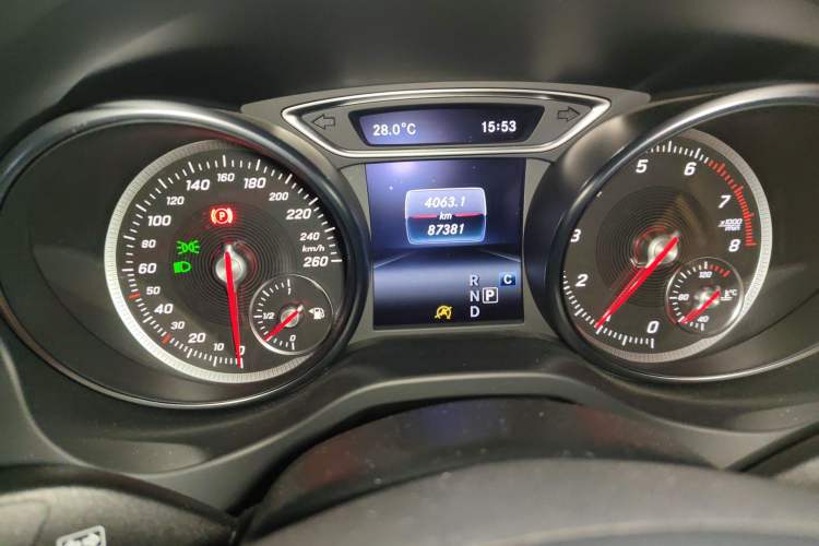 Used Mercedes-Benz CLA 2017 Facelifted CLA 200 Stylish Edition Odometer Close Up