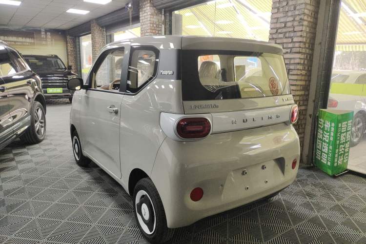 Used Wuling Hongguang MINIEV 2024 3rd Generation 215km Youth Edition
