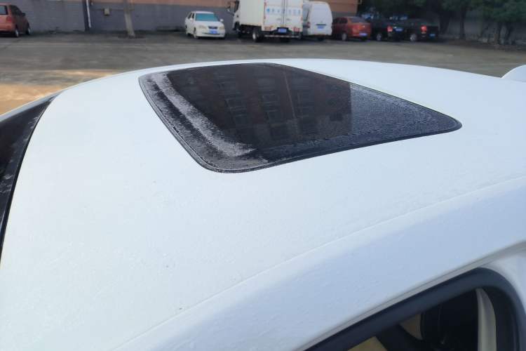 Used Chevrolet Monza 2020 320 Automatic Enjoyment Edition Roof