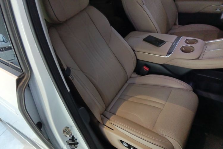 Used XPeng X9 2025 740 Ultra-Long Range Max Right Front Seat