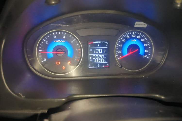 Used Dongfeng Fengon 370 2016 1.5L Manual Comfort 7-Seater