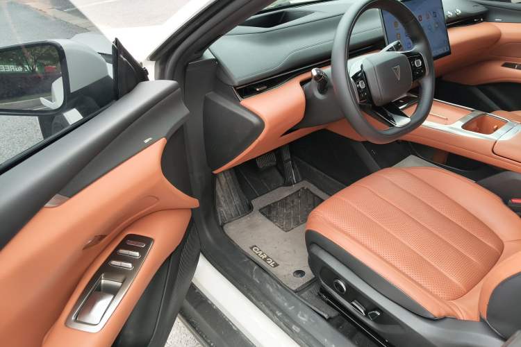 Used Deepal L07 2024 230Max Qiankun Intelligent Driving ADS SE Range-Extended Version Driver Seat