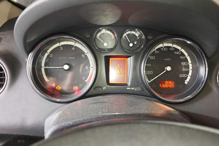 Used Peugeot 408 2011 1.6L Automatic Comfort Edition
