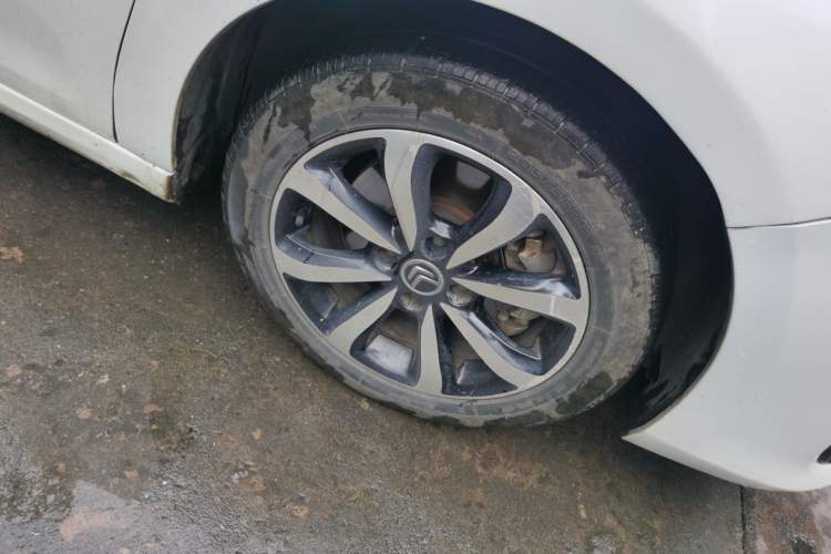 Used Citroen C4 Sega 2016 1.6L Manual Luxury Model Right Front Wheel Hub