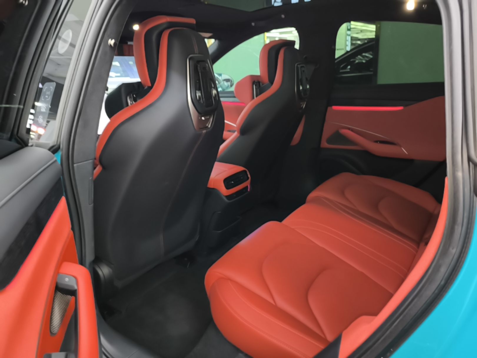 Xiaomi Auto SU7 2024 Four-Wheel-Drive Max Founder's Edition — снимка 20