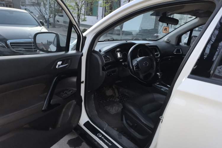 Used GAC Trumpchi GS4 2017 235T Automatic Two-Wheel Drive Luxury Smart Connectivity Version Driver Seat