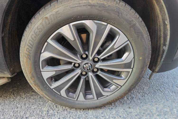 Used Buick Envision 2025 Encore Plus 28T Two-Wheel-Drive Platinum Edition