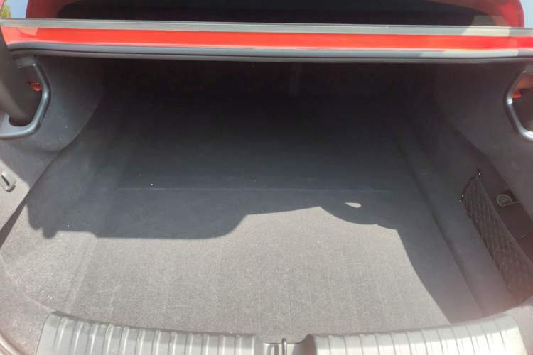 Used Xiaomi Auto SU7 2024 Four-Wheel Drive Ultra-Long Range Advanced Intelligent Driving Max Edition