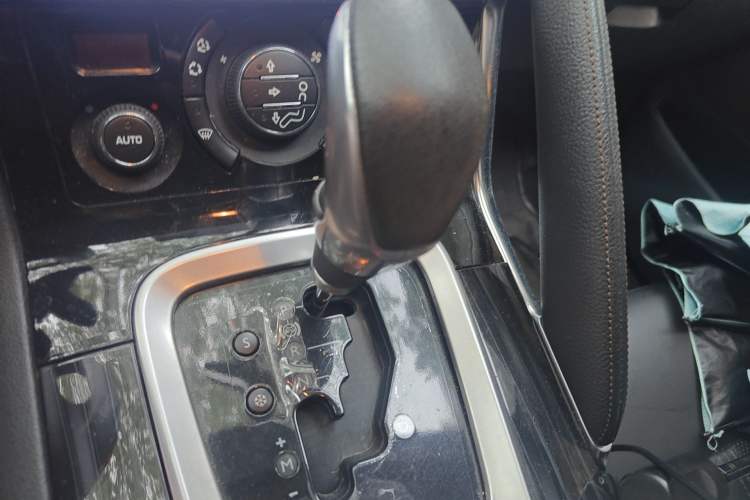 Used Peugeot 3008 2013 2.0L Automatic Trend Edition