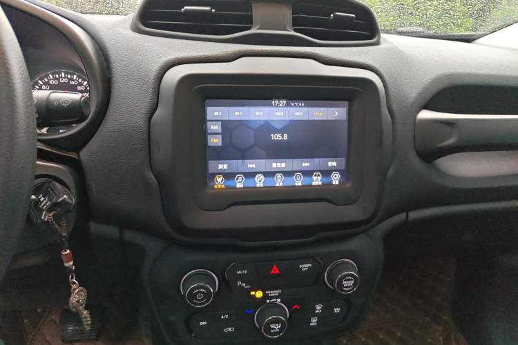 Used Jeep Renegade 2018 Connected Large Screen Version 180T Automatic High-Energy Edition Audio And AC Panel