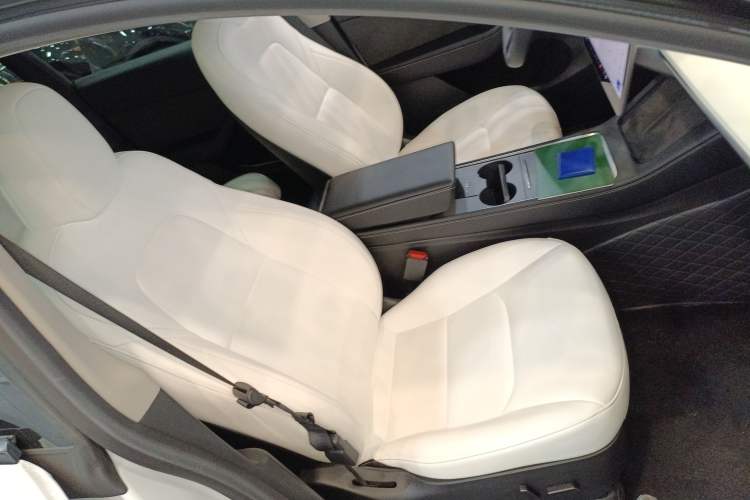 Used Tesla Model Y 2022 Long-Range All-Wheel-Drive Version