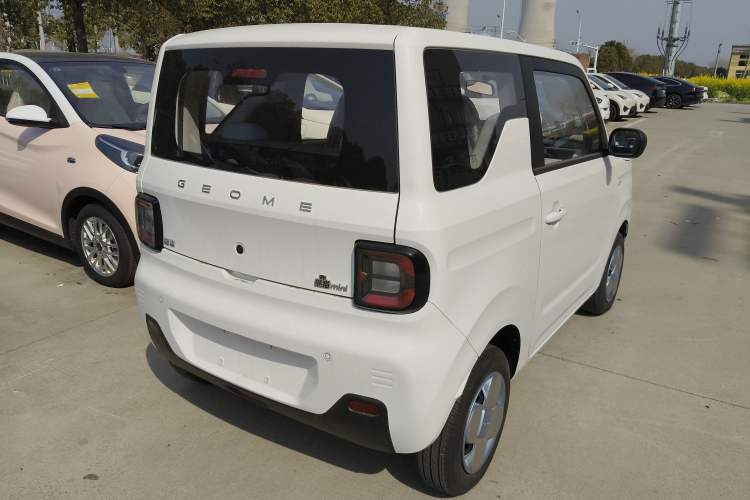 Used Geely Galaxy Panda 2024 Panda Mini 200km Endurance Bear