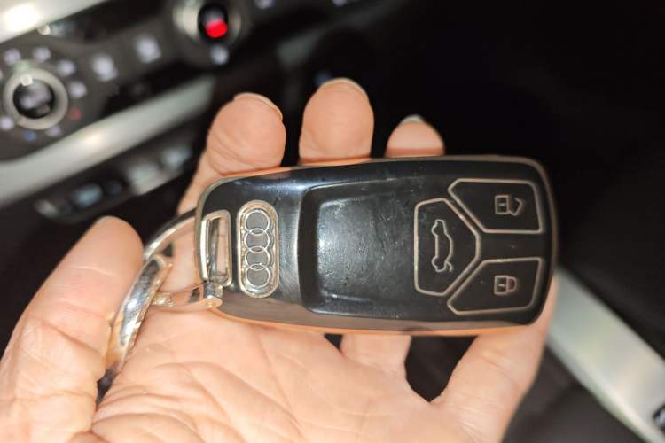 Used Audi A4L 2022 40 TFSI Fashion Dynamic Model Vehicle Key