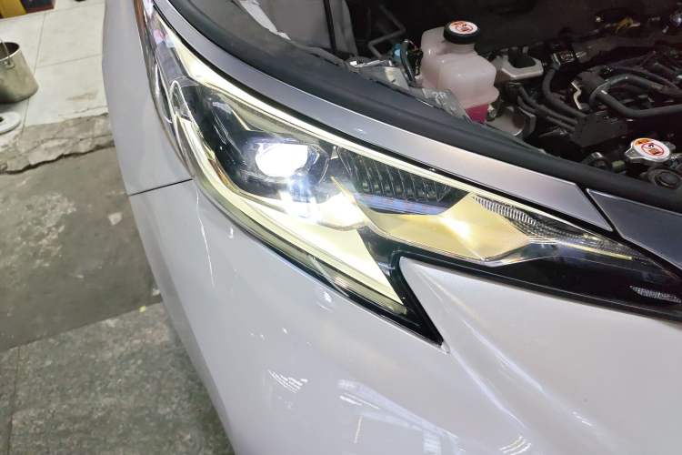 Used Toyota Granvia 2023 2.5L Hybrid Prestige PLUS Edition
