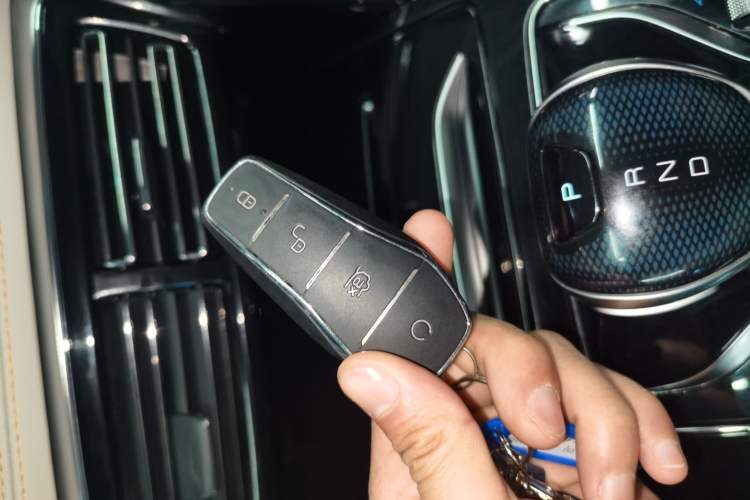 Used BYD Tang New Energy 2022 DM-p 215KM Four-Wheel Drive Flagship Model Vehicle Key