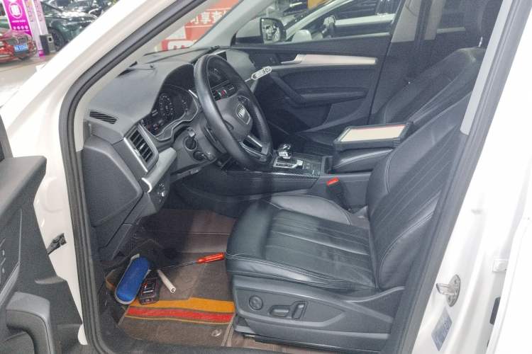 Used Audi Q5L 2020 Updated 40 TFSI Prestige Fashion Edition Left Front Seat