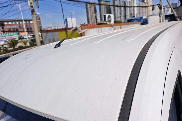 Used Wuling Yangguang 2024 300KM Comfort Version Passenger Van 75kW