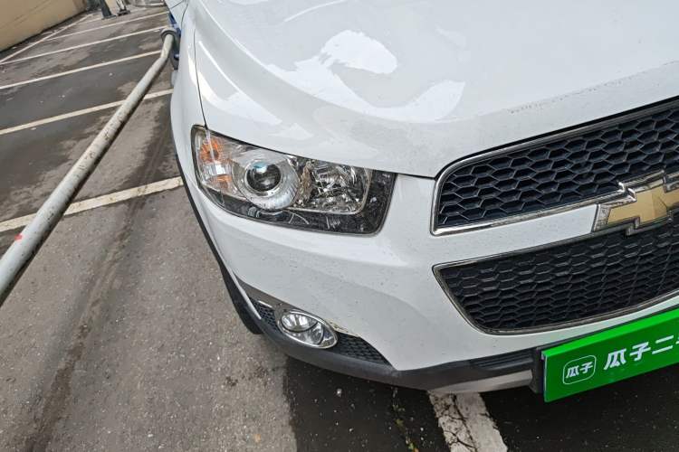 Used Chevrolet Captiva 2014 2.4L 4x4 Flagship Edition 7 Seats Right Front Headlight