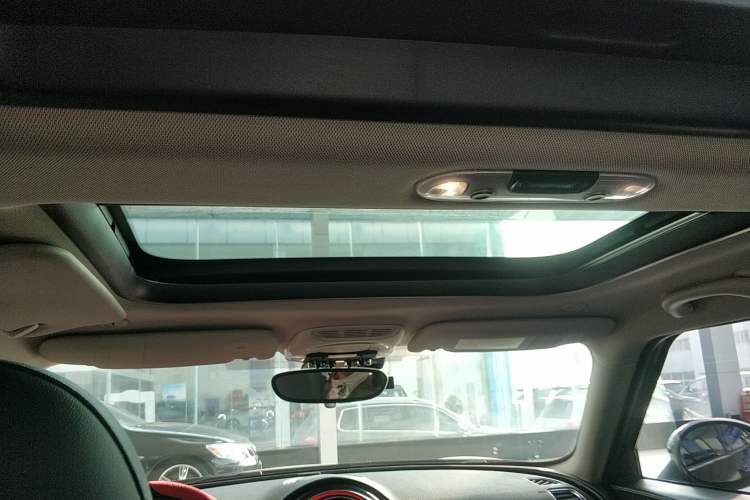 Used MINI Clubman 2016 Revised Version 1.5T COOPER Connoisseur Edition