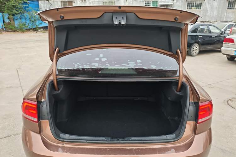 Used Volkswagen Lamando 2017 230TSI DSG Fashion Edition
