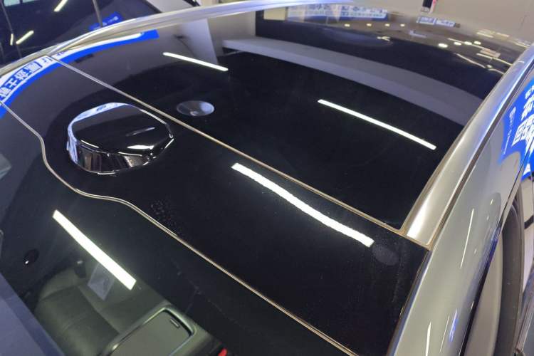 Used Zeekr 7X 2025 100 kWh Long-Range Rear-Wheel Drive with Intelligent Driving Features