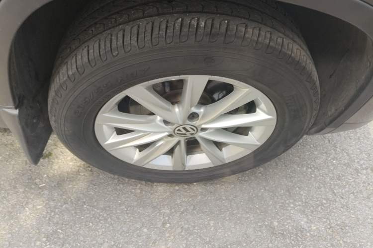 Used Volkswagen Tiguan 2015 1.8TSI Automatic All-Wheel Drive Comfort Edition Right Rear Wheel Hub