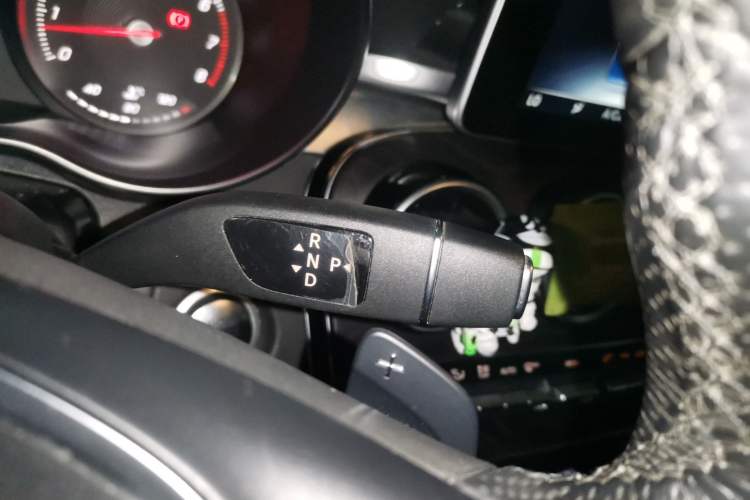 Used Mercedes-Benz C-Class 2016 C 200 L Sport Edition Gear Lever