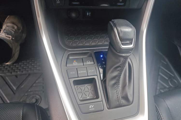 Used Toyota Wildlander 2022 Dual-Engine 2.5L E-CVT Two-Wheel Drive Prestige Edition