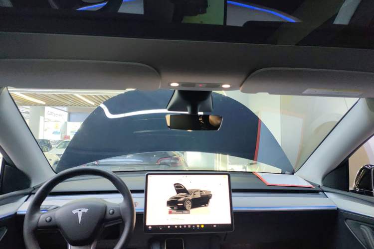 Used Tesla Model Y 2023 Rear-Wheel-Drive Version
