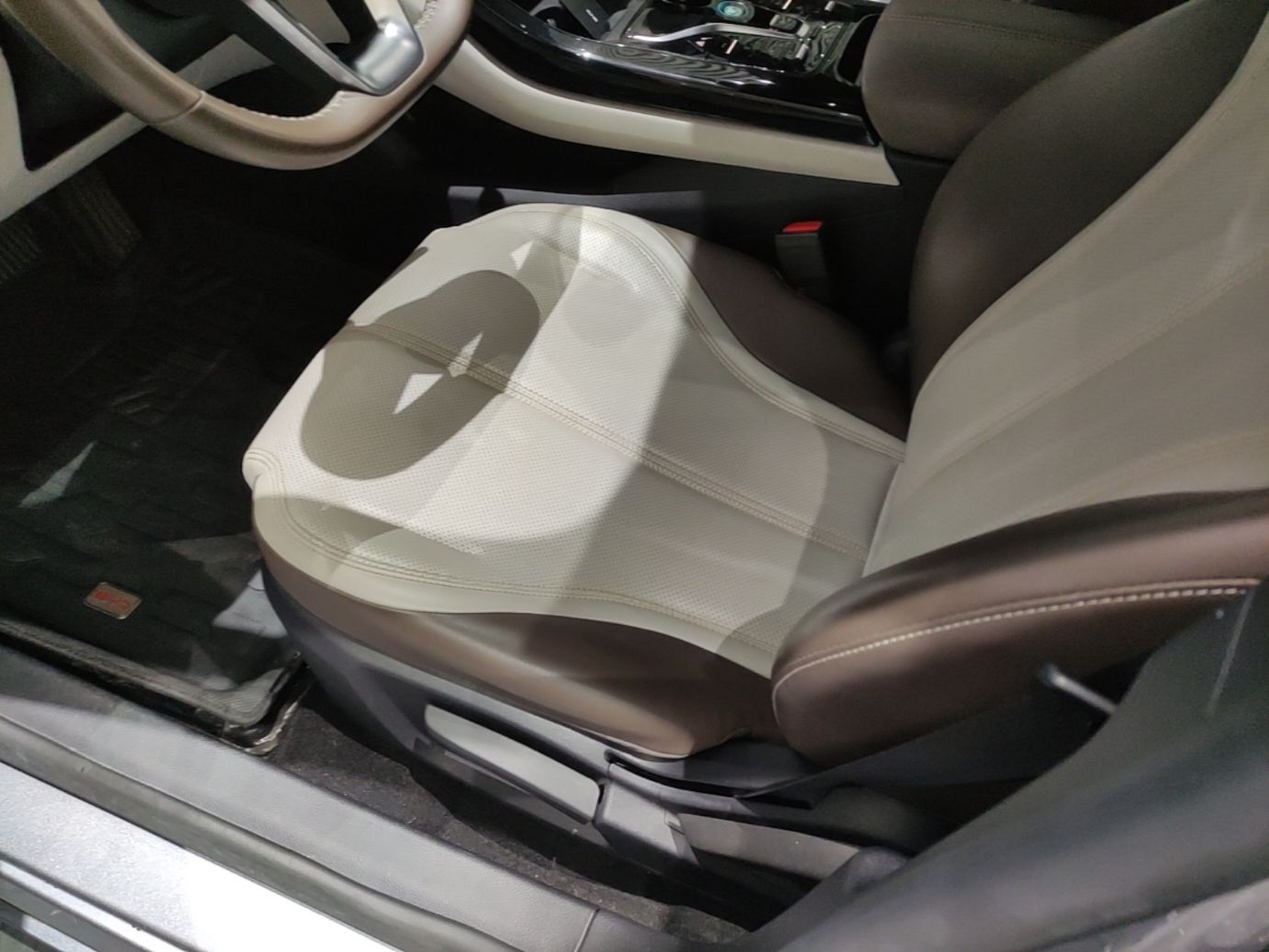 Vordere Reihe im Auto