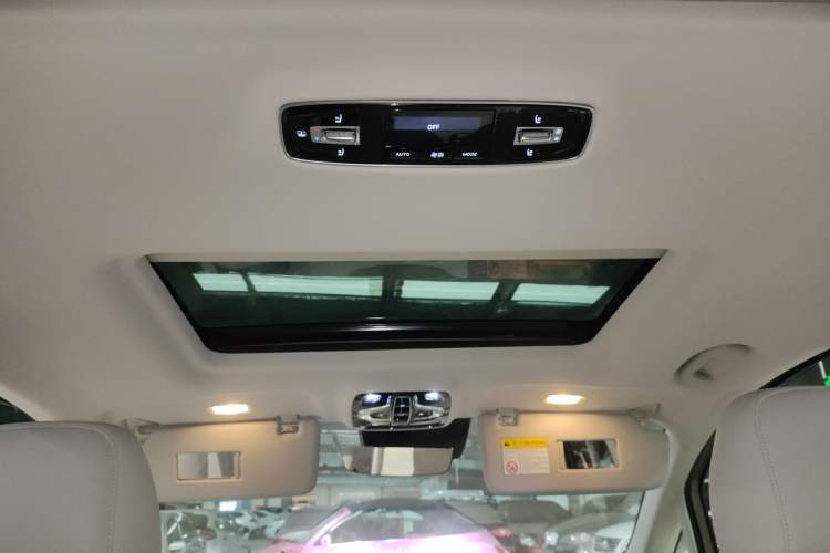 Used Roewe iMAX8 New Energy 2025 1.5T DMH Lu Zun Deluxe Edition
