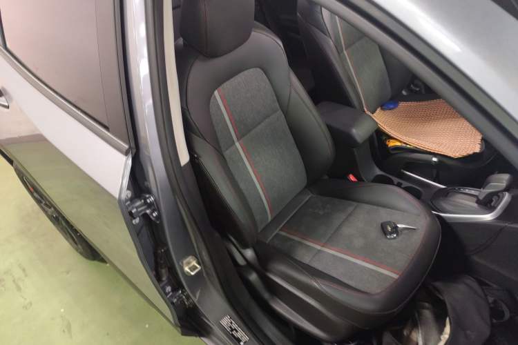 Used Chevrolet Trax 2019 Redline 335T CVT Top-Tier Model China VI Standard