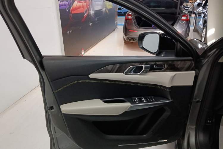 Used Lynk & Co 02 2022 2.0T DCT Shine Pro