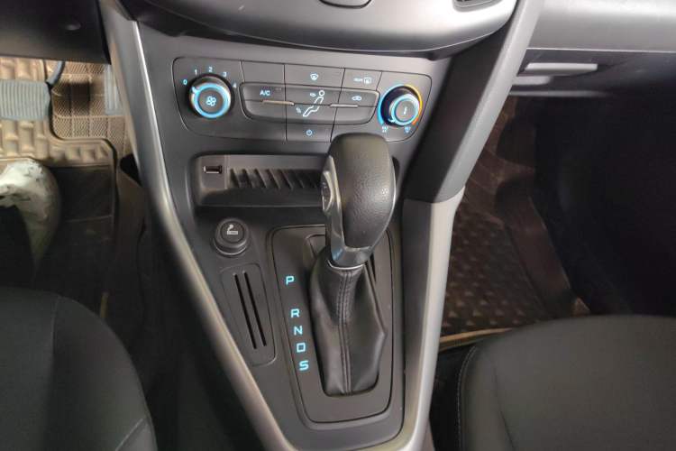 Used Ford Focus 2015 Hatchback 1.6L Automatic Comfort Model
