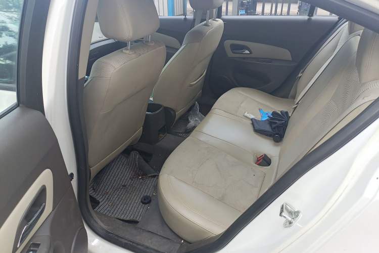 Used Chevrolet Cruze 2015 1.5L Classic SE MT Left Rear Seat