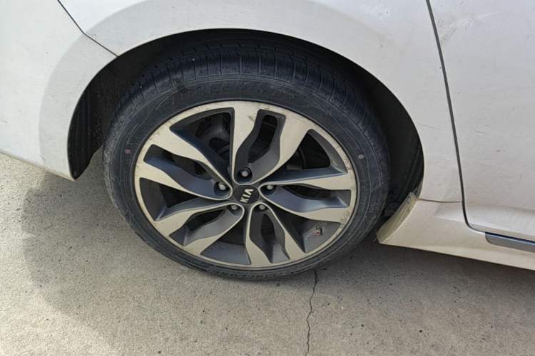 Used Kia K5 2014 2.0L Automatic LUXURY