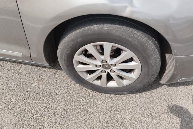 Used Citroen C5 2013 2.0L Automatic Luxury Model Right Front Wheel Hub