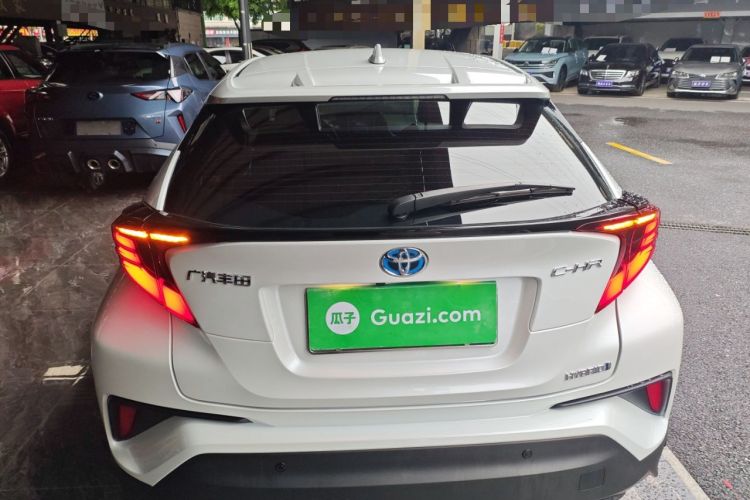 Used Toyota C-HR 2021 Dual-Motor 2.0L E-CVT Luxury Edition
